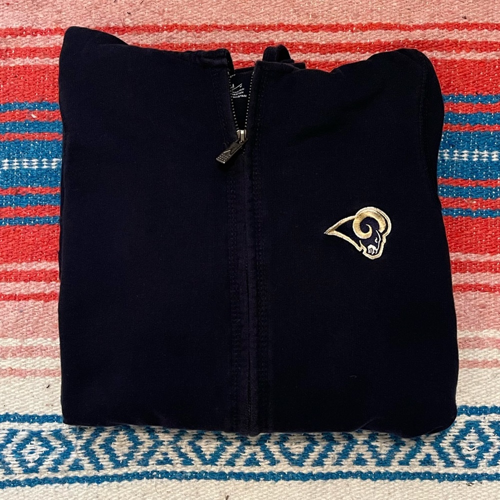 Women’s Los Angeles Rams zip up hoodie size M.